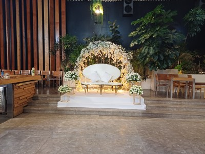 המלצה על חצר המלכה