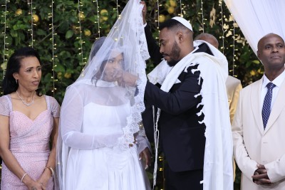 המלצה על בראשית צילום