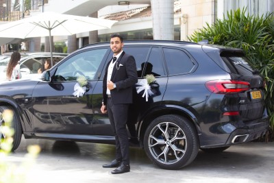 השכרת ג'יפ BMW X5 לחתונה (נהיגה עצמית)